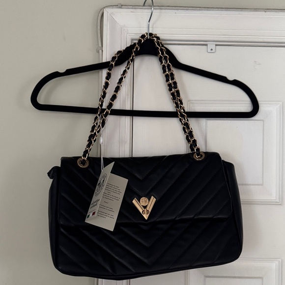 Valentino Orlandi Handbags - Valentino Orlandi Black Quilted Shoulder Bag with Gold Chain